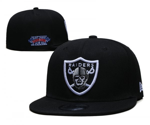 Las Vegas Raiders's black cap